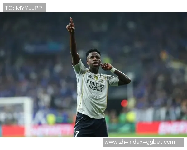 西甲最佳球员揭晓拉菲尼亚意外获奖姆巴佩维尼修斯均未入选